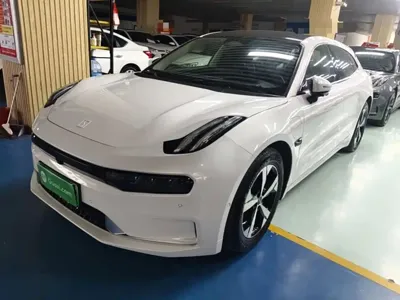 Zeekr 001 · 2023 год