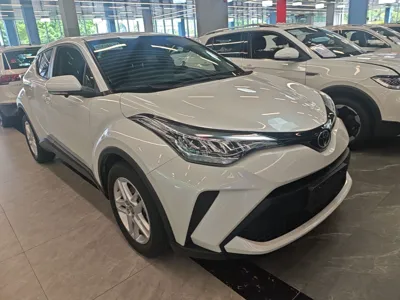 Toyota C-HR 2022, 13600 км, за 96398.72 CNY