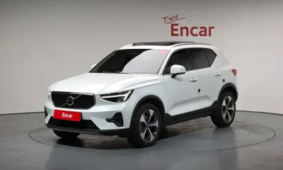 Volvo XC40 · 2023 год