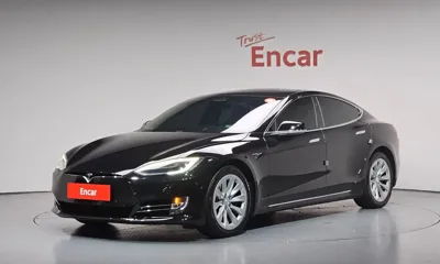 Tesla Model S · 2018 год