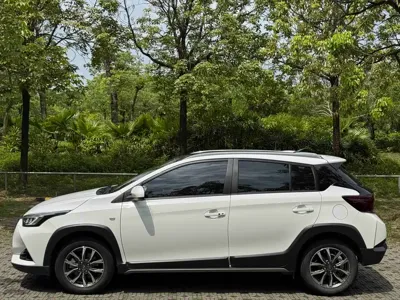 Toyota Yaris L 2022, 16000 км, за 69800 CNY