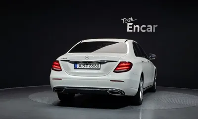 Mercedes-Benz E-Class 2018, 53453 км, за 23900000 KRW - фото 4