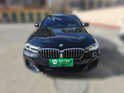 BMW 5 Series 2022, 73400 км, за 250842.88 CNY