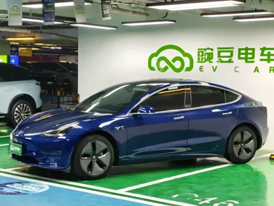 Tesla Model 3 2019, 62000 км, за 116800 CNY