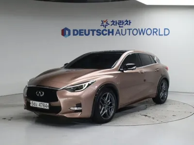 Infiniti Q30 · 2017 год