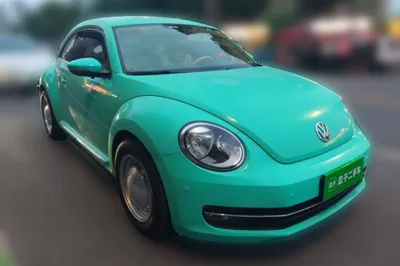 Volkswagen Beetle 2014, 76300 км, за 48367.55 CNY