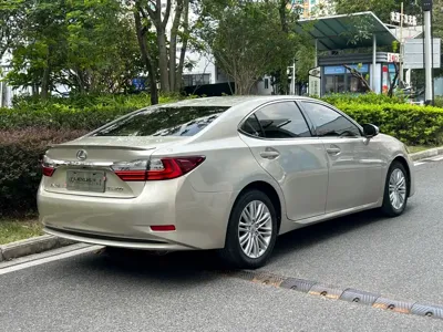 Lexus ES 2017, 120000 км, за 95800 CNY