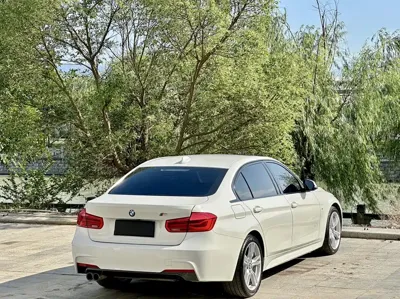 BMW 3 Series 2018, 120000 км, за 78000 CNY