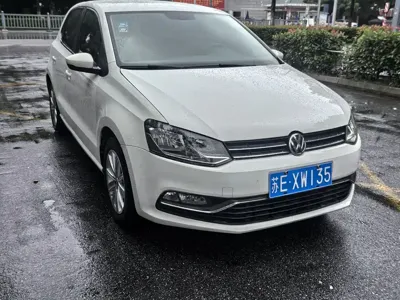 Volkswagen Polo · 2015 год