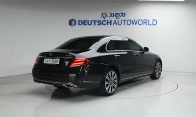 Mercedes-Benz E-Class 2018, 113941 км, за 23300000 KRW