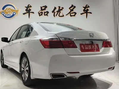 Honda Accord 2015, 50000 км, за 44800 CNY
