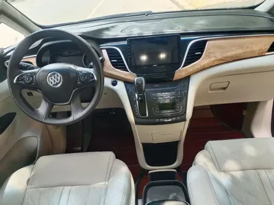 Buick GL8 2019, 95000 км, за 99800 CNY