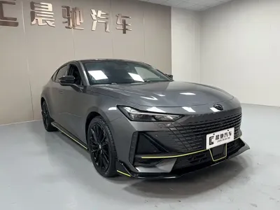 Changan UNI-V 2023, 32000 км, за 65800 CNY