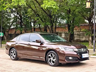 Honda Accord 2016, 90000 км, за 56800 CNY