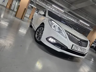 Hyundai Grandeur · 2015 год