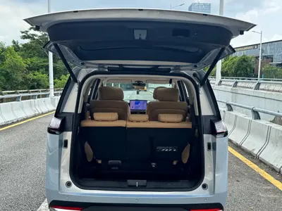 GAC Motor 传祺E8 PHEV 2024, 12000 км, за 139800 CNY - фото 9