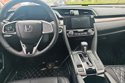 Honda Civic 2019, 24500 км, за 76327.6 CNY - фото 6