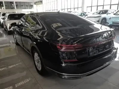 Volkswagen 帕萨特插电混动 2025, 7500 км, за 126100 CNY - фото 5