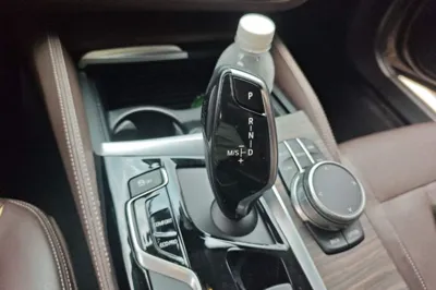 BMW 5 Series 2018, 100600 км, за 147620.08 CNY - фото 11