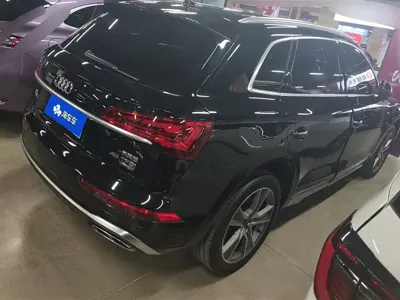 Audi Q5L 2022, 95700 км, за 196500 CNY