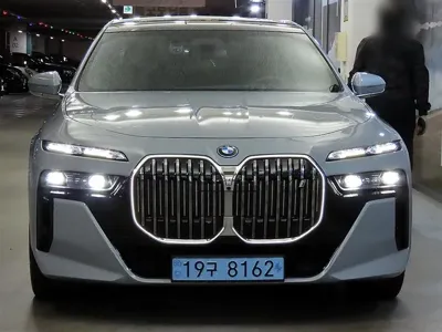 BMW i7 2023, 93441 км, за 109000000 KRW