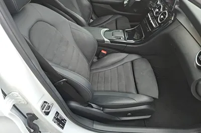Mercedes-Benz C-Class 2019, 77700 км, за 113730.27 CNY - фото 19