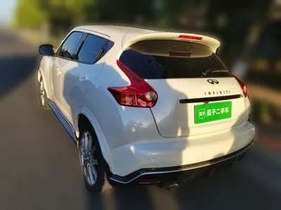 Infiniti ESQ 2014, 56700 км, за 54145 CNY