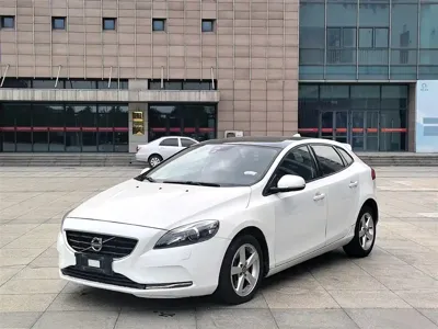 Volvo V40 · 2016 год