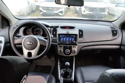 Kia Forte 2014, 44100 км, за 20038.13 CNY - фото 10