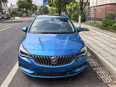 Buick Verano 2017, 80000 км, за 29900 CNY