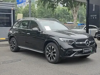 Mercedes-Benz 奔驰GLC新能源 2024, 11000 км, за 289800 CNY