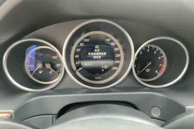 Mercedes-Benz E-Class 2015, 105100 км, за 83601.43 CNY - фото 10