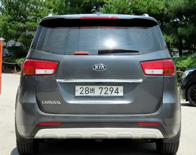 Kia Canival 2018, 132431 км, за 12000000 KRW