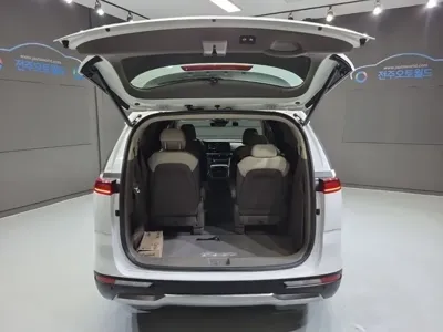 Kia Canival 2023, 14996 км, за 36900000 KRW - фото 20