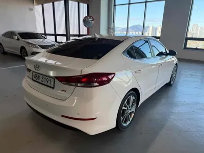 Hyundai Avante 2017, 141956 км, за 6300000 KRW