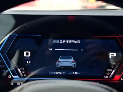 BMW M2 2025, 11000 км, за 538000 CNY - фото 13