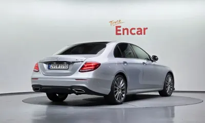 Mercedes-Benz E-Class 2017, 103862 км, за 22300000 KRW