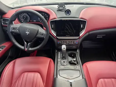 Maserati Ghibli 2022, 40000 км, за 198400 CNY