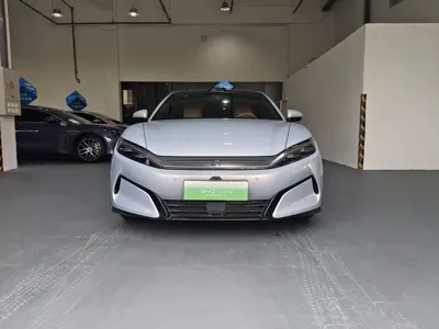 BYD 汉L 2025, 7600 км, за 192800 CNY