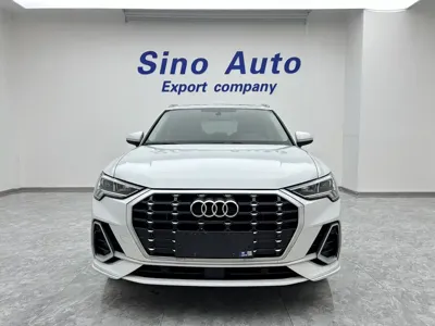Audi Q3 2022, 18600 км, за 192800 CNY