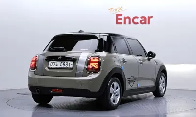 MINI Cooper 2019, 55386 км, за 17000000 KRW - фото 2