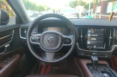 Volvo S90 2017, 187600 км, за 86402.19 CNY - фото 11