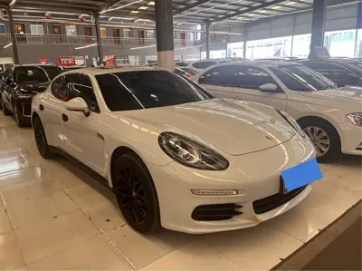 Porsche Panamera 2016, 87000 км, за 199800 CNY