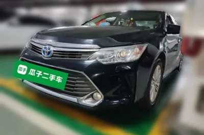 Toyota Camry · 2015 год