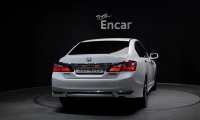 Honda Accord 2017, 79885 км, за 12900000 KRW - фото 4