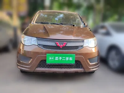 Wuling Hongguang 2015, 57000 км, за 22378.91 CNY
