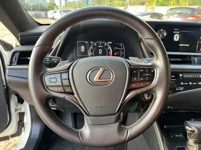 Lexus ES 2019, 70000 км, за 129800 CNY - фото 12