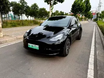 Tesla Model Y 2023, 78000 км, за 168000 CNY - фото 1