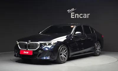 BMW 5-Series · 2024 год