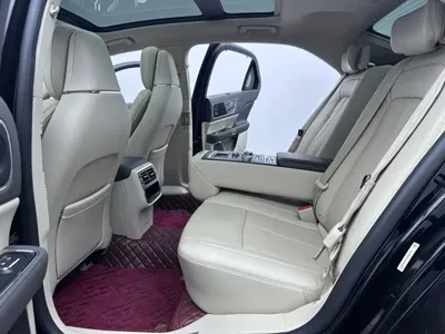 Lincoln Continental 2019, 124000 км, за 98800 CNY - фото 23
